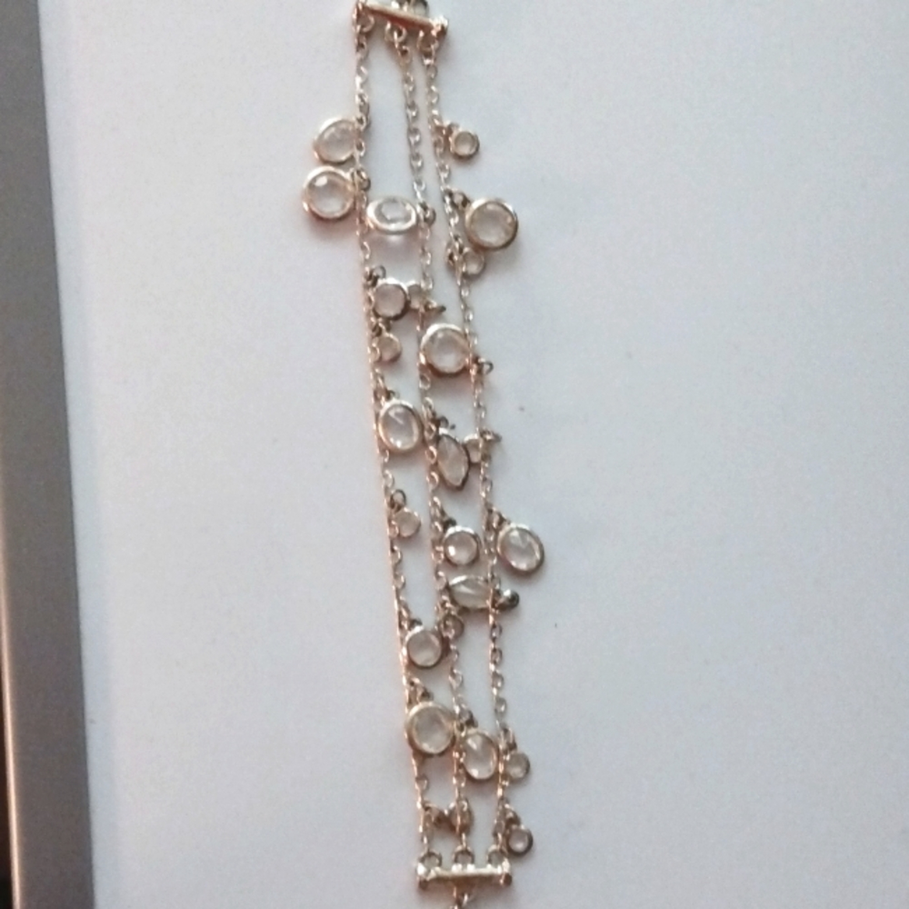 Vtg. Costume silvertone 3 strand  rhinestone bracelet - Picture 4 of 6
